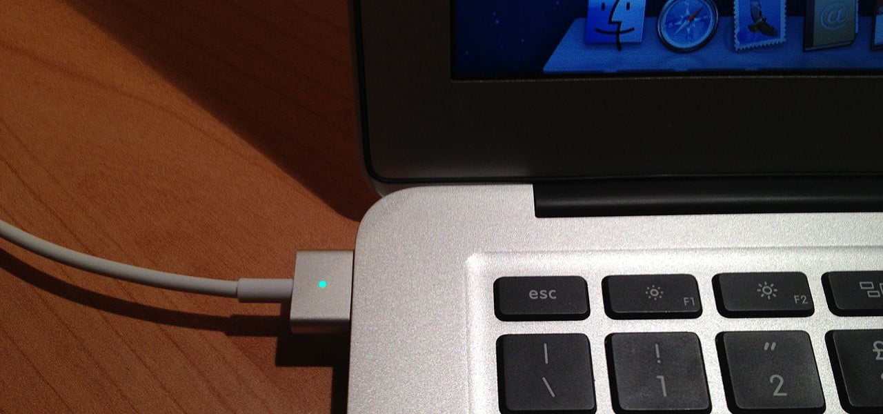 Should you always leave your laptop plugged in?