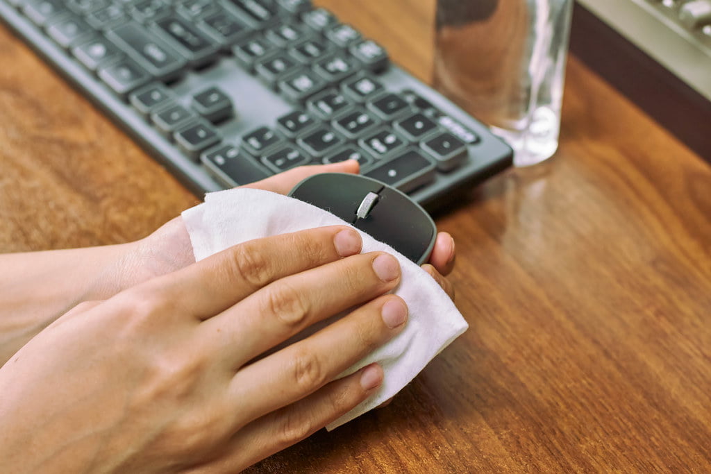 How to clean your dirty mouse