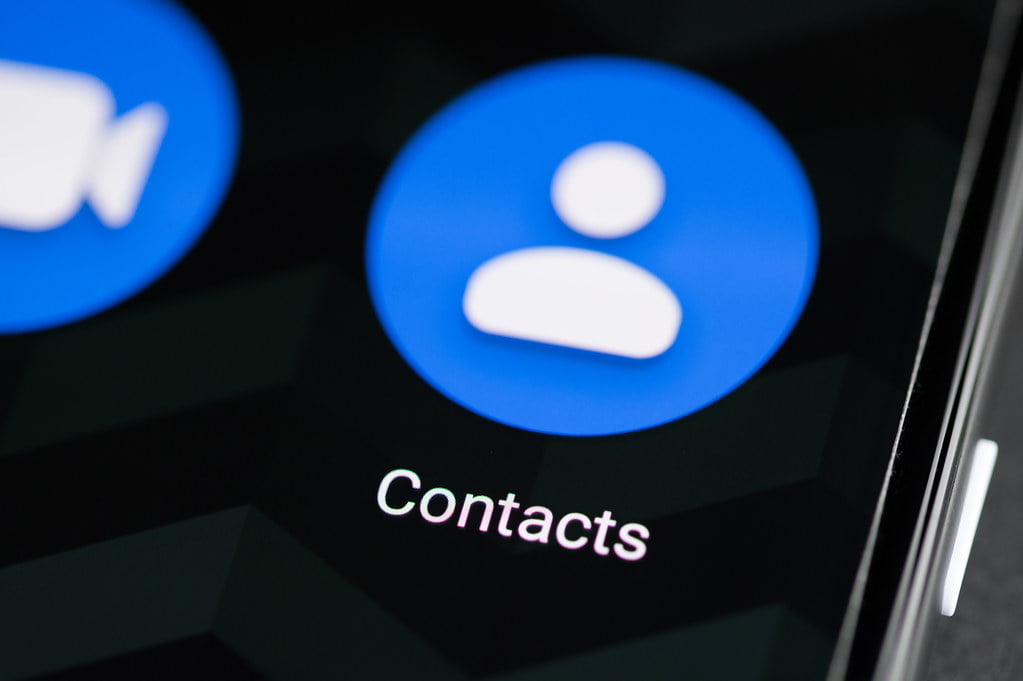 A method for restoring lost smartphone contacts